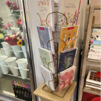 16 Pocket Countertop Rack